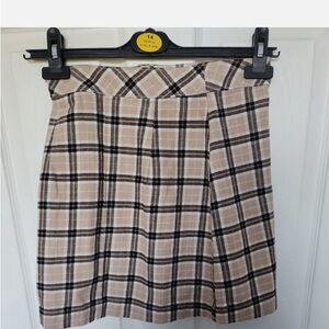 H&M Tan and Black Pleated A-Line Mini Skirt